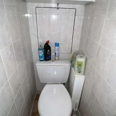 Apartment Avec Ascenseur, Parking Prive, Animaux Acceptes, A Proximite - Fr-1-702-28